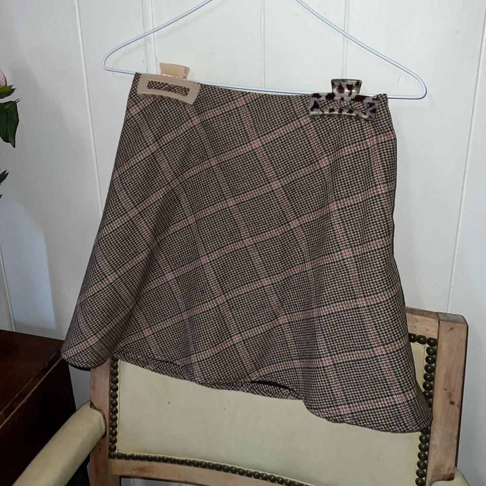 Brown & black plaid short skirt w/ red details